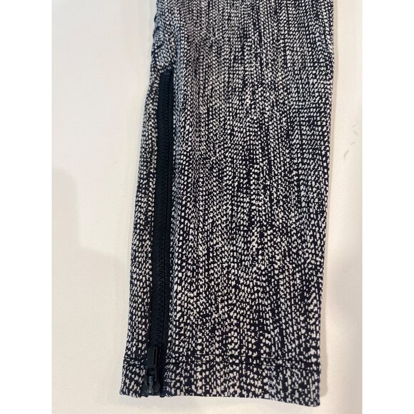 Athleta Black & White Moto Leggings Textured High-Rise Stretchy Ankle-Length Zip - Picture 8 of 9
